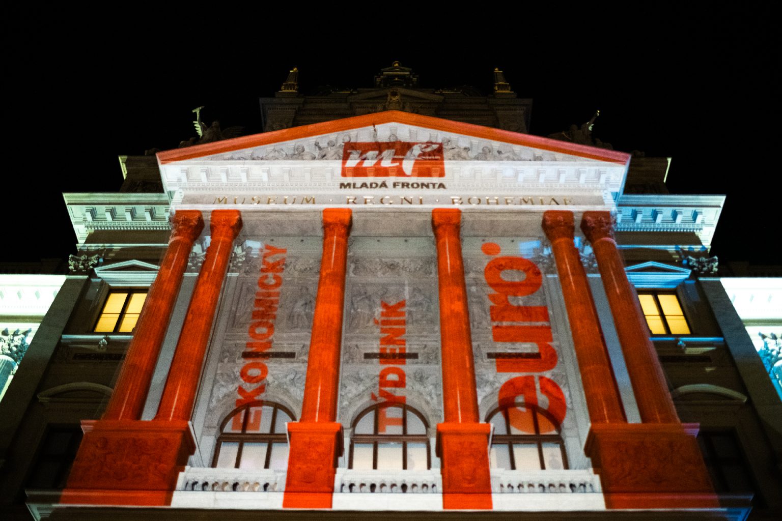 QUIX EVENT - Euro Magazine 20 Years Gala Dinner Video Mapping